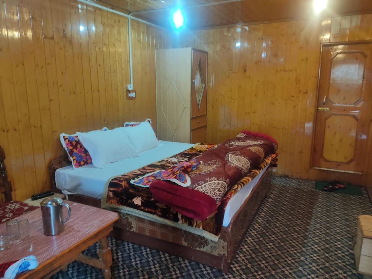 Roseland Cottage , 古尔马尔格 外观 照片